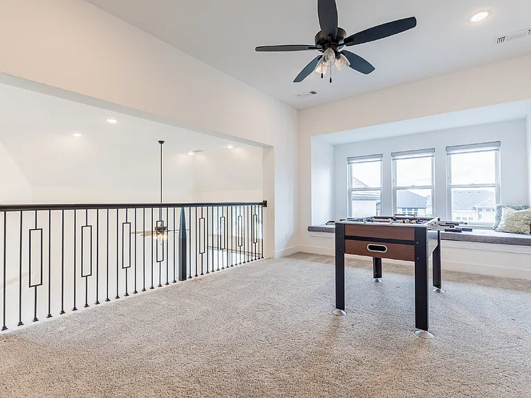 208 Sadaba St — Photo 45
