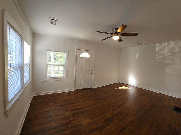 4th image of 2577 Eastwood Dr