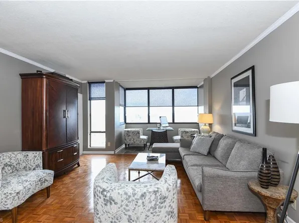 1101 N Elm St Unit 1005, Greensboro, NC 27401