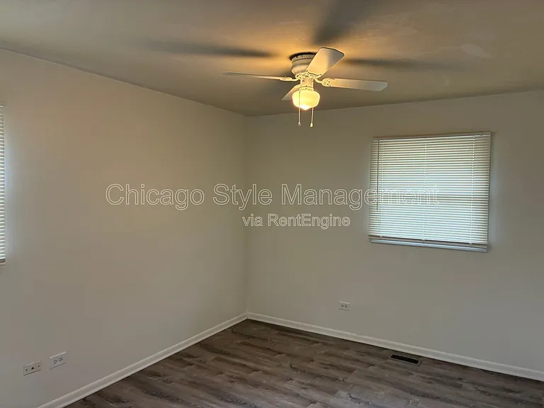 4341 189th St — Photo 10
