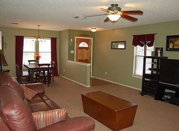 4th image of 2701 Vinson Ct