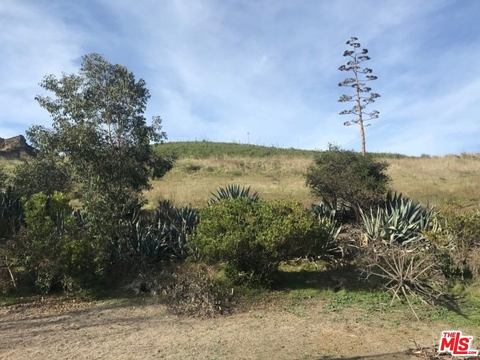 2nd image of 30473 Mulholland Hwy Space 198