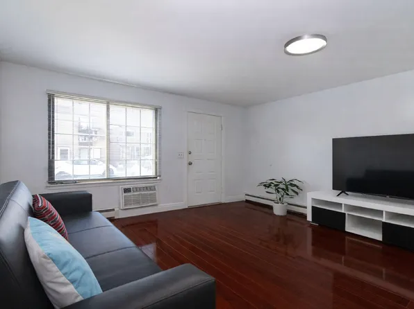 31 Gardenia Lane image 1 of 15