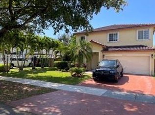 9044 SW 212th Ln, Cutler Bay, FL 33189