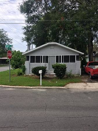 1st image of 702 W 6th St