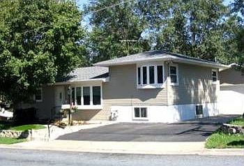1st image of 1017 Pine St