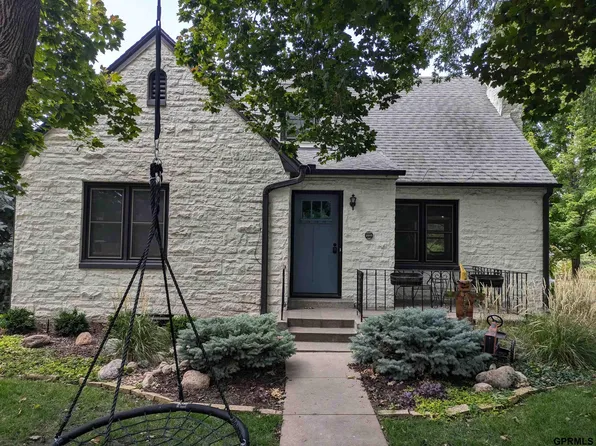 3505 S 17th St, Lincoln, NE 68502
