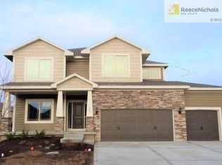 101 SW Lake Side Dr, Blue Springs, MO 64064