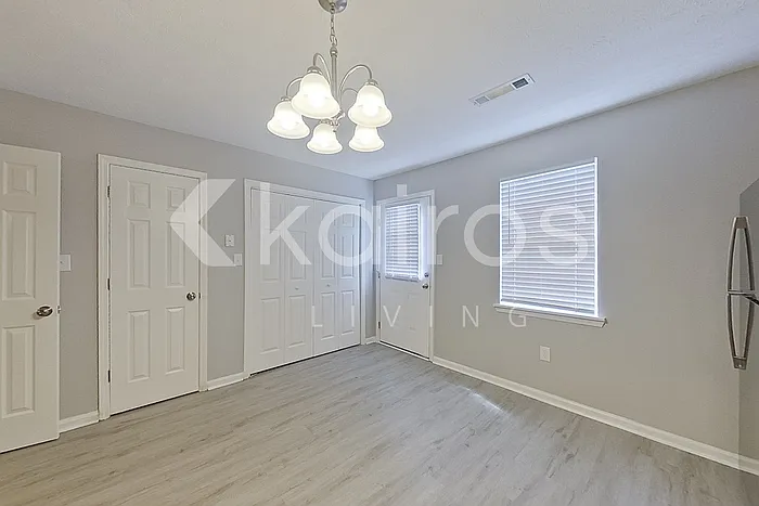 160 Deer Pkwy — Photo 10