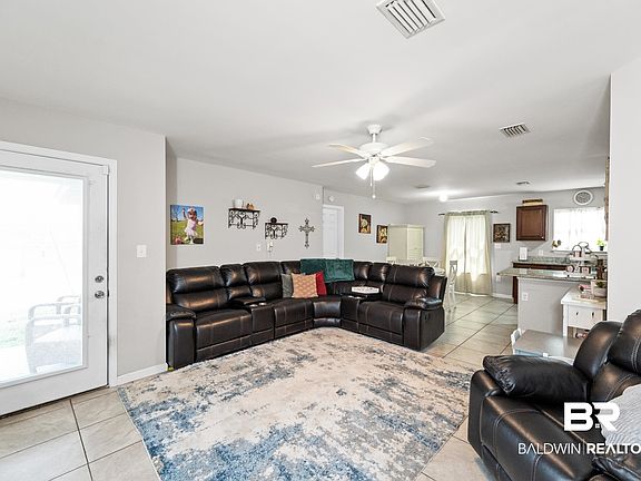 5th image of 17460 Lewis Smith Dr