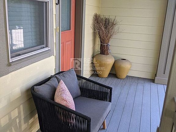 4th image of 525 Homestead St