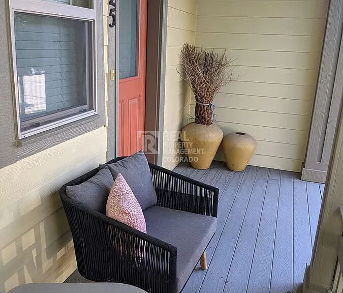 525 Homestead St — Photo 4