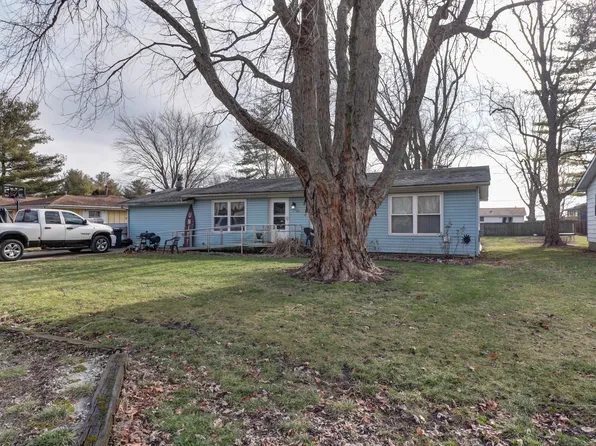 607 E Marshall St, Tolono, IL 61880