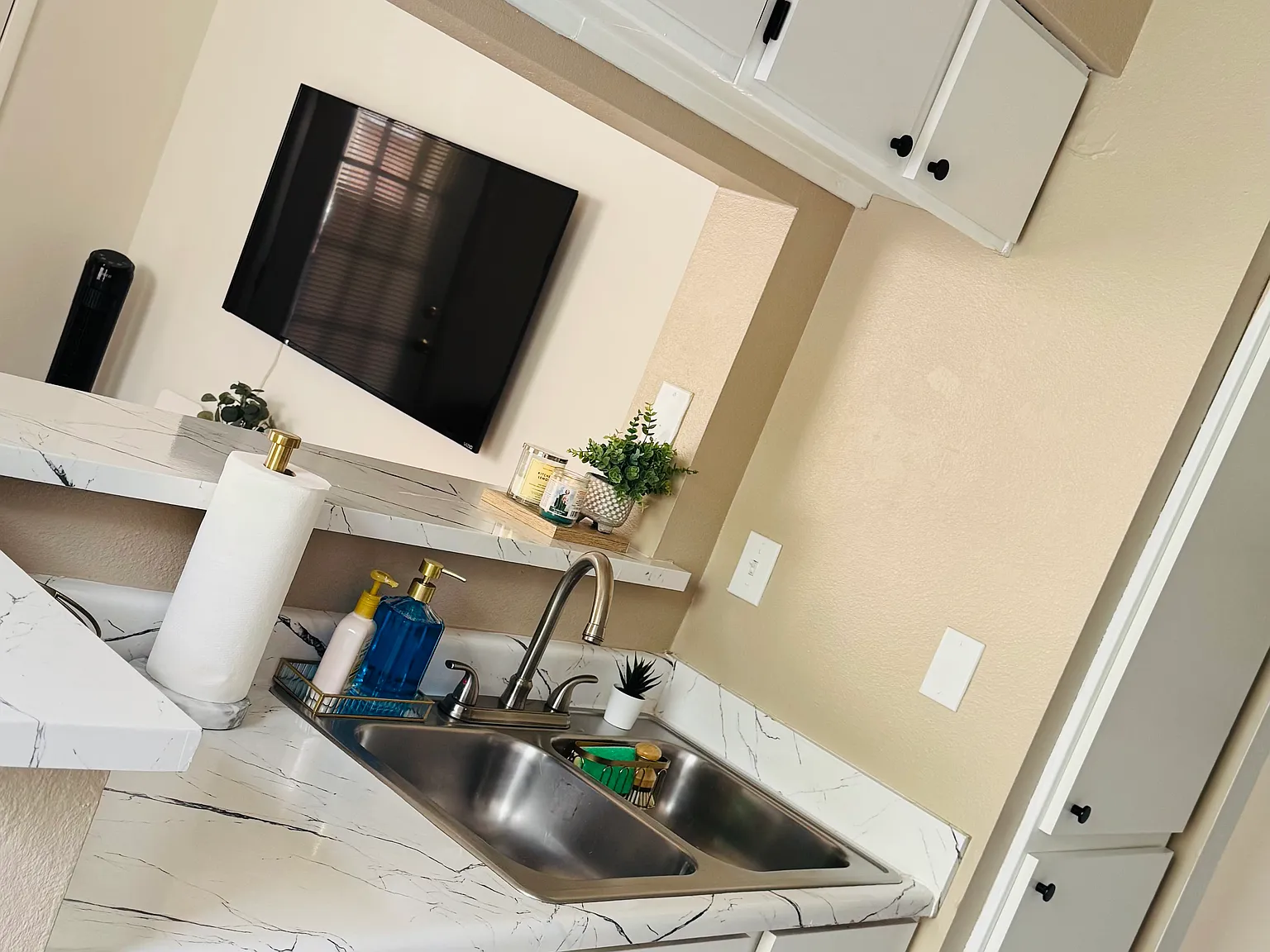 1 bed, 581 sqft, $1,300 — Photo 4