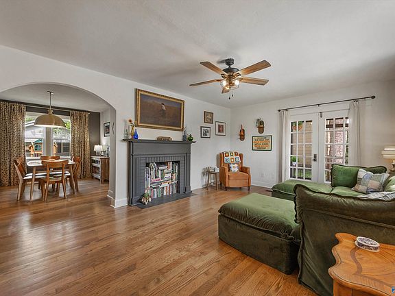 3rd image of 501 Sanders St