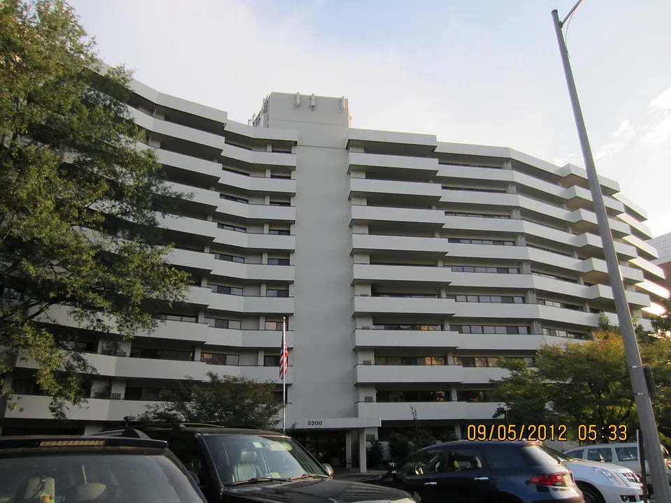 5300 Columbia Pike #915