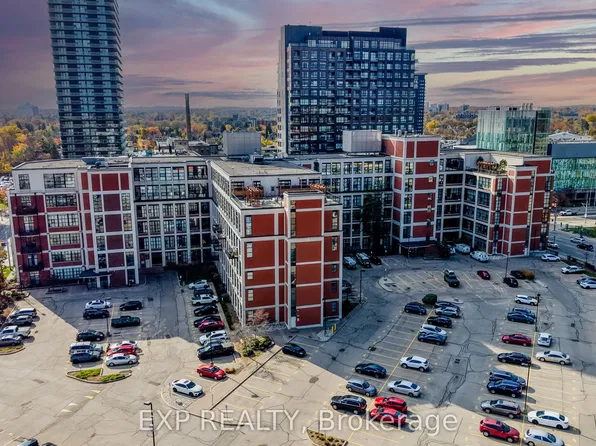 404 King St W, Kitchener, ON