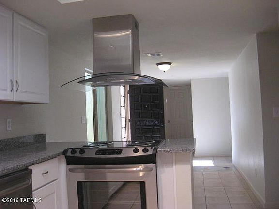 4th image of 2079 N Camino Alicante