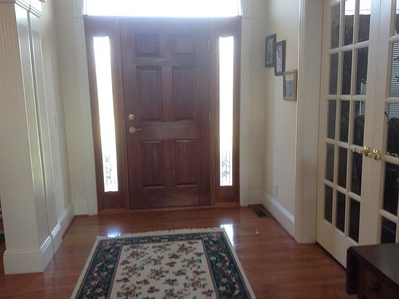 4th image of 3293 Plantation Dr