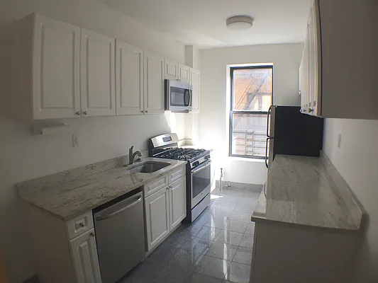 Rented by Newcastle Realty Services | media 18