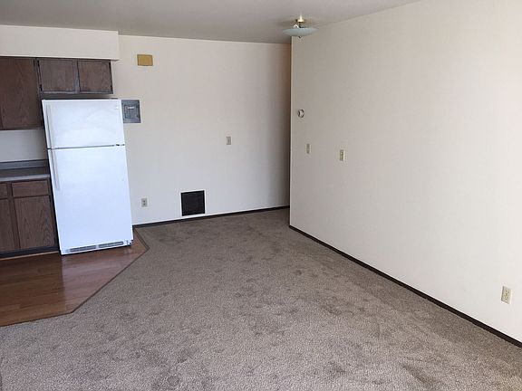2nd image of 1026 W Macarthur Ave #29