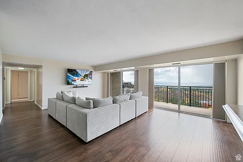 875 S Donner Way #804 Photo 1
