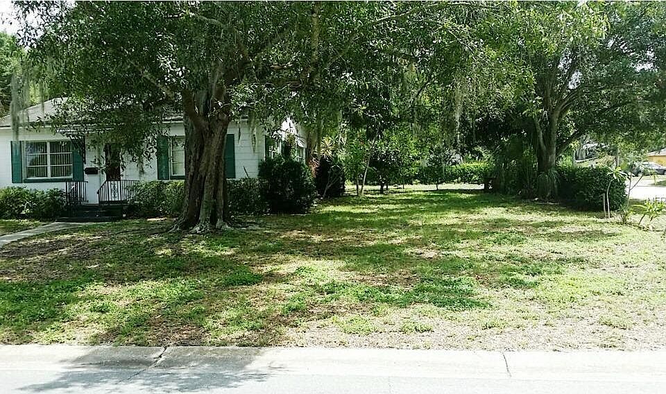 1st image of 646 32nd Ave N