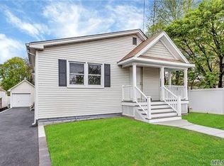 34 Donald Pl, East Rockaway, NY 11518