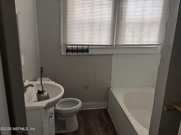 3rd image of 1506 E 27TH Street