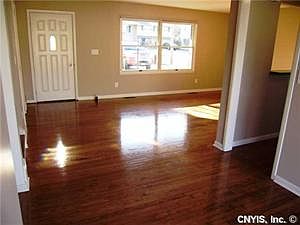 3rd image of 152 Park Way