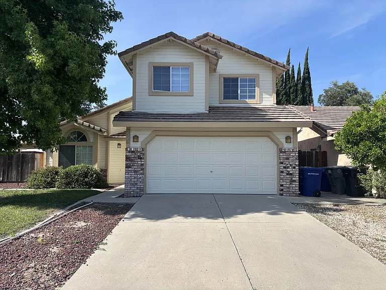 2317 Quail Meadow Dr — Photo 1