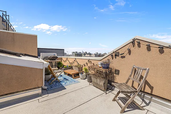 Sold by Corcoran | media 7