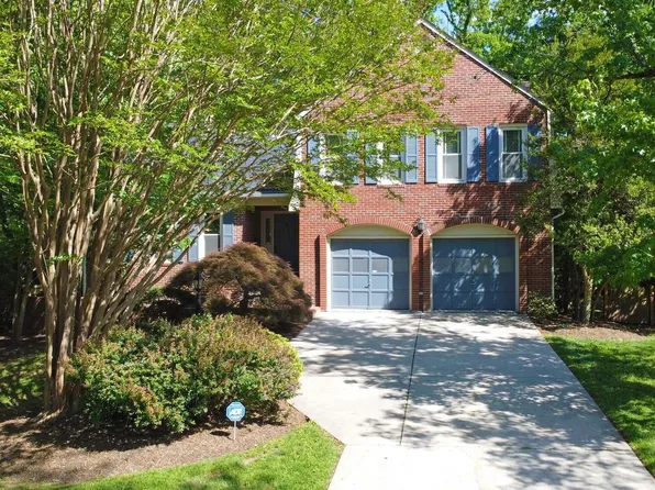 44 Carrollton Rd, Sterling, VA 20165