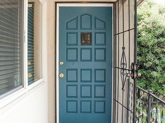 4th image of 2419 W Pecan Ct
