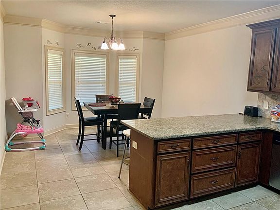 5th image of 402 Lee Road 2194