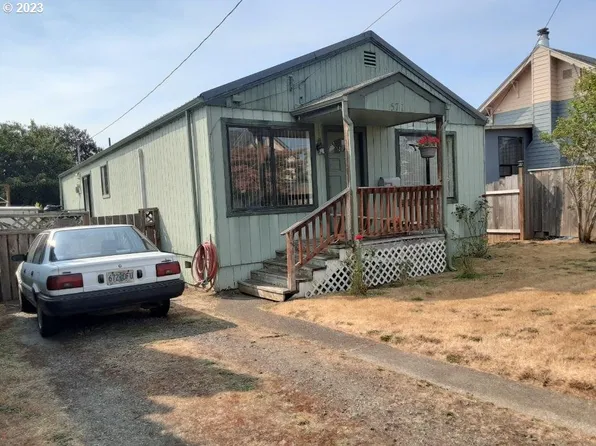 571 N Baxter St, Coquille, OR 97423