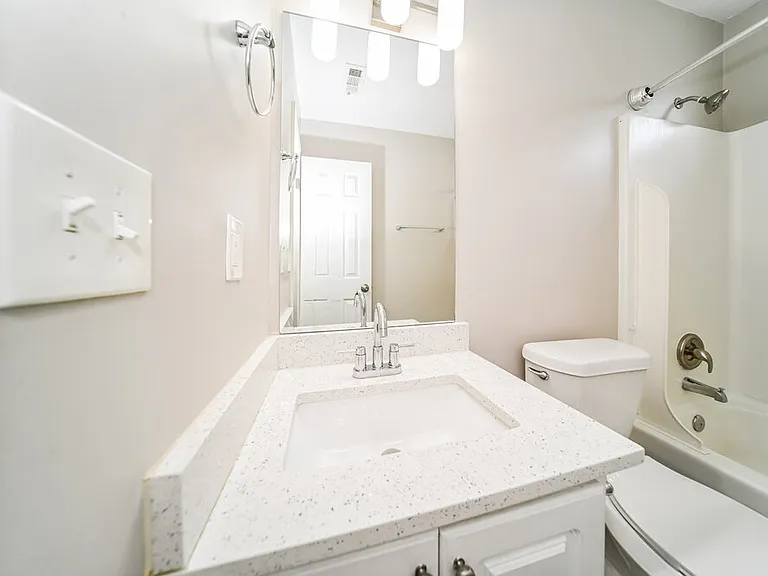 210 Coldsprings Ct — Photo 14