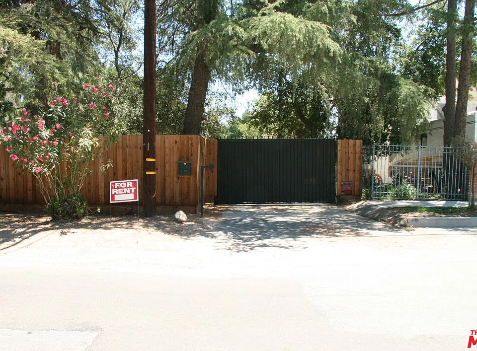 9814 Baden Ave