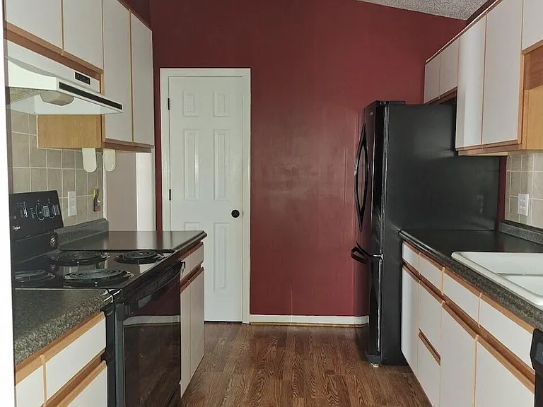 143 Pine Branches Close — Photo 6