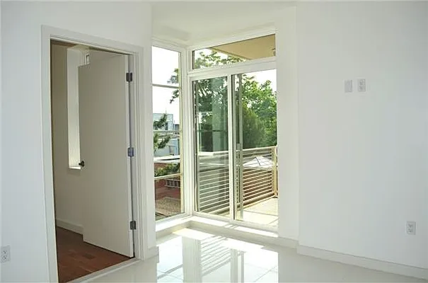 Rented by R New York | media 12