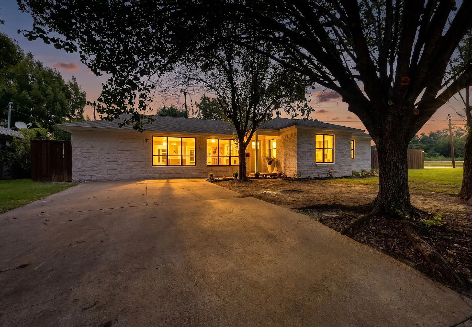 4 bed, 3.0 bath, 1808 sqft, $2,700 — Photo 1