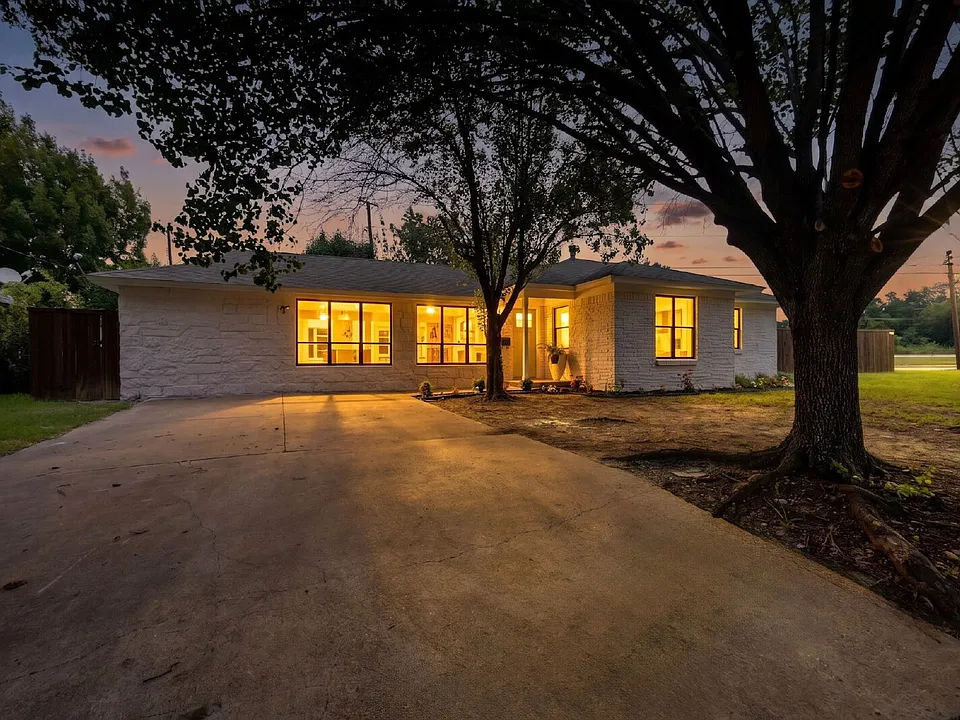 4171 Carolyn Rd