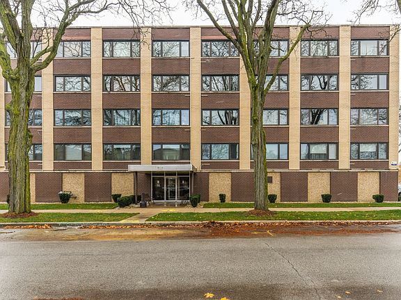2nd image of 5915 W Gunnison St APT 4G
