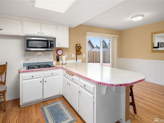 5th image of 14745 112th Ave NE