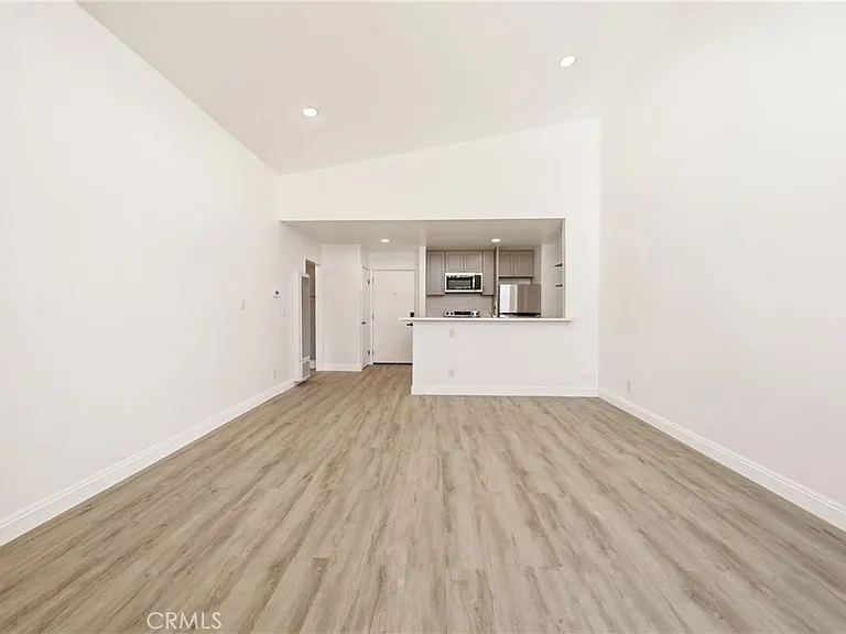 802 Coriander Dr #B — Photo 10