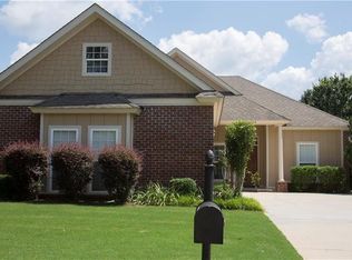 740 Stanton Dr, Auburn, AL 36830