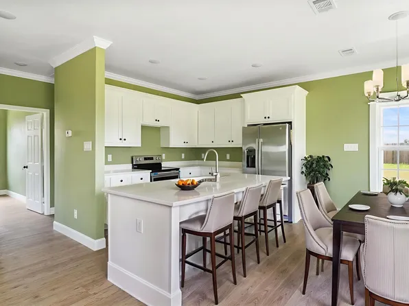 3231 Hillsdale St, Corsicana, TX 75110