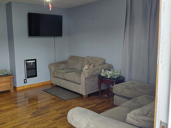 4th image of 339 6th Ave N