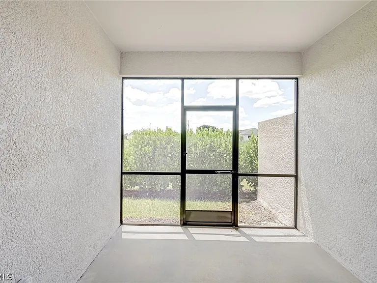 20601 Hazelnut Ct — Photo 28