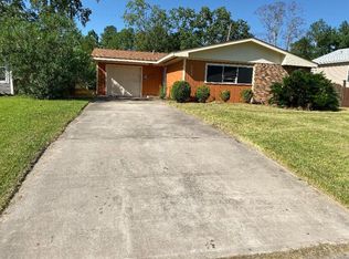 202 Highland Dr, Hitchcock, TX 77563